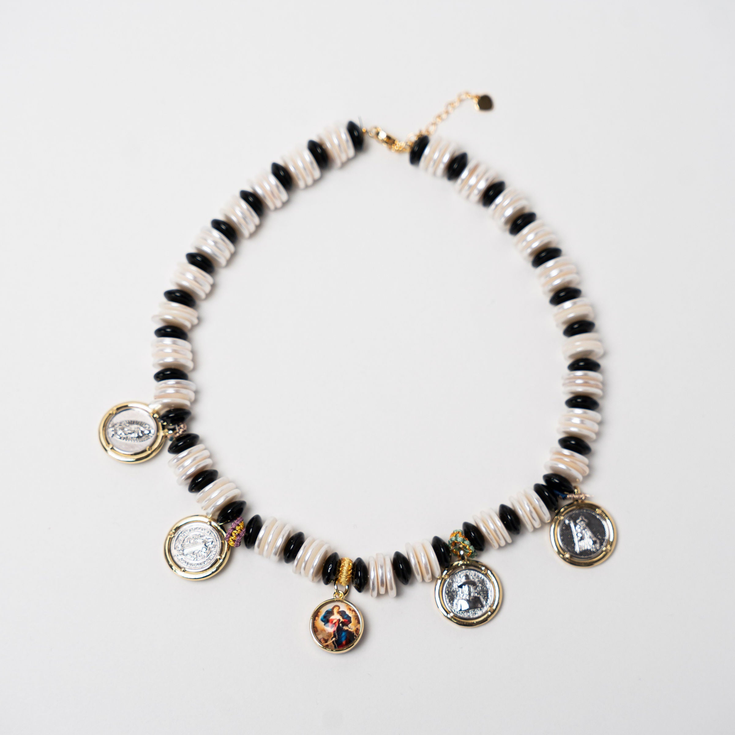 COLLAR MEDALLAS '26