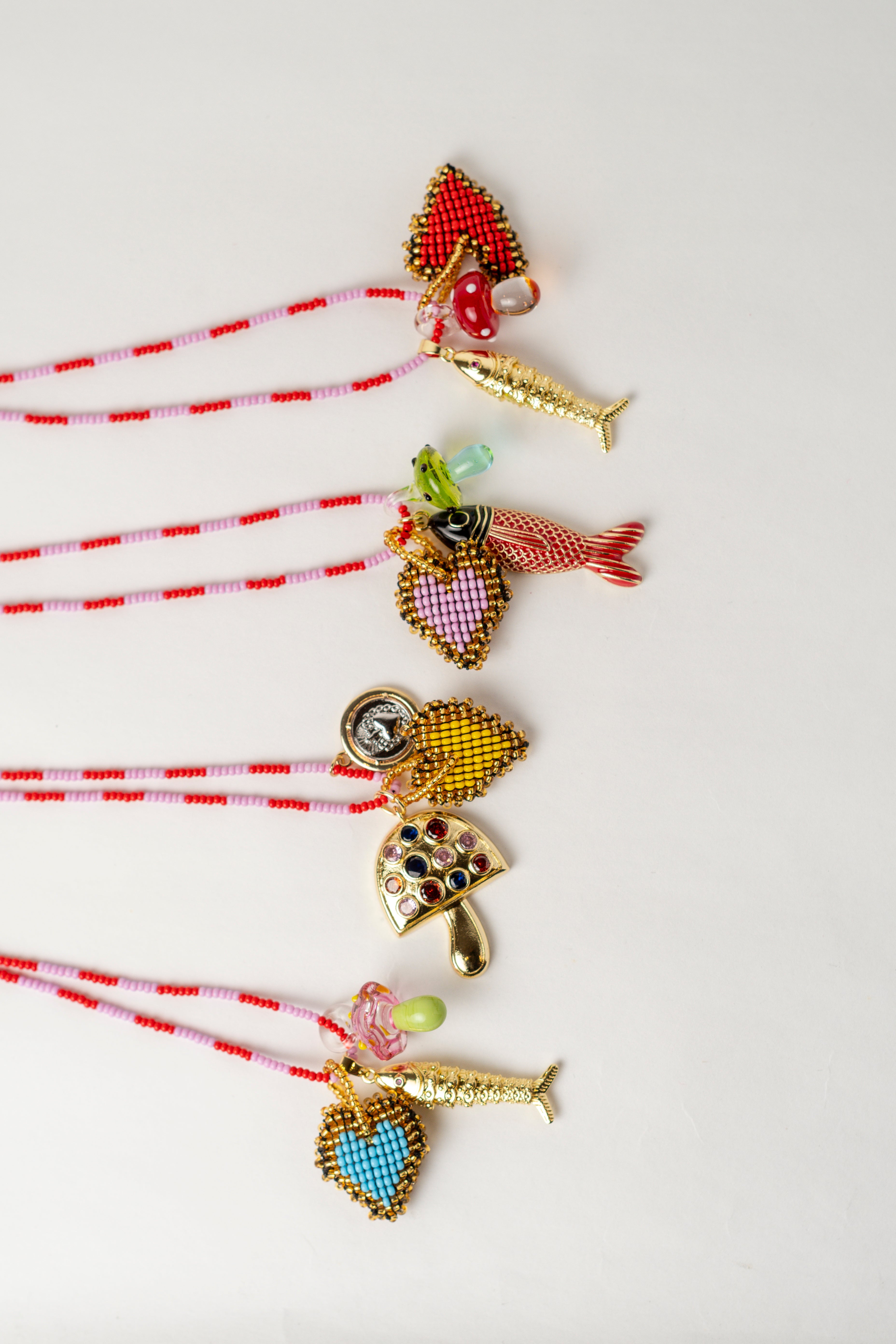 COLLAR MIYUKI CHARMS